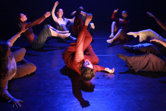 BREStheater: Voorne aan Zee danst Down to earth