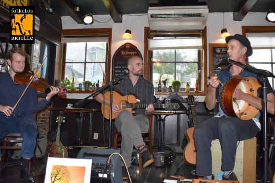 Folkclub Brielle: Bert en Laura (Bert Ruymbeek en Laura Cortese) Een paart apart